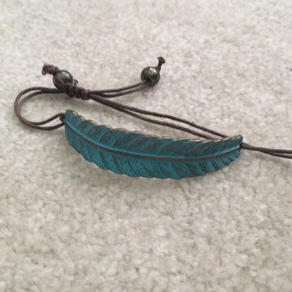 Feather bracelet
